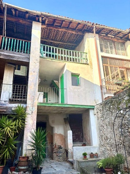 appartamento in vendita a Casalzuigno