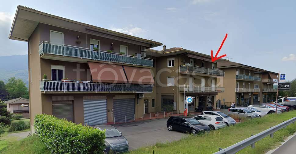 appartamento in vendita a Casalzuigno