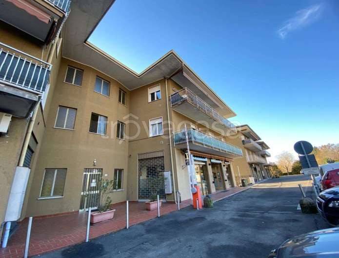 appartamento in vendita a Casalzuigno