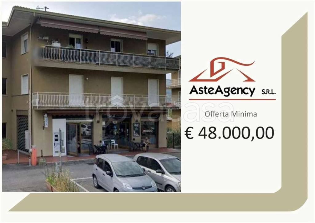 appartamento in vendita a Casalzuigno