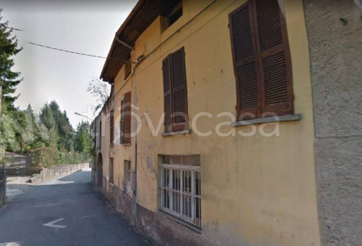 appartamento in vendita a Casalzuigno