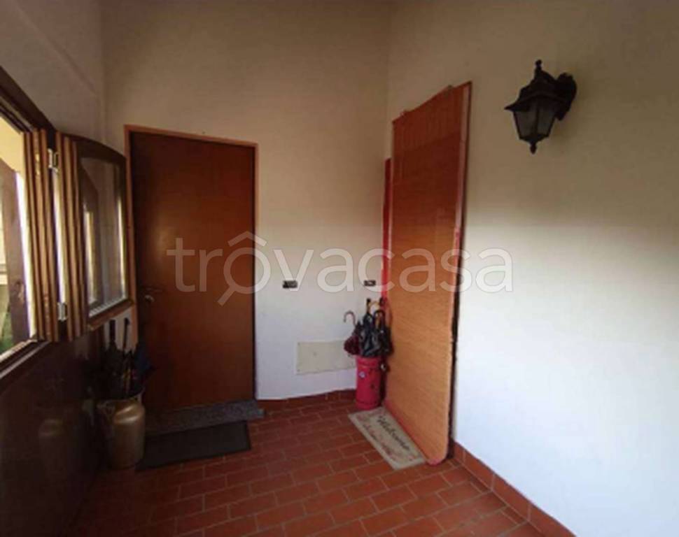 appartamento in vendita a Casalzuigno