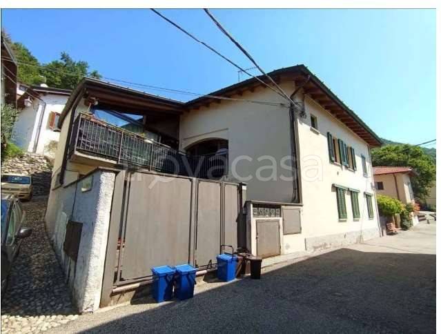 appartamento in vendita a Casalzuigno