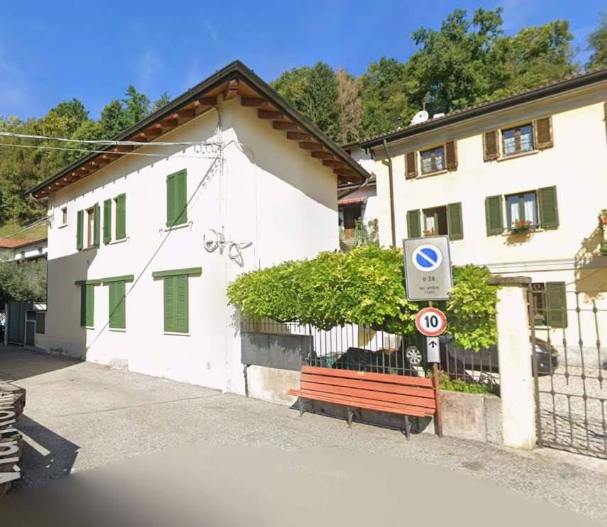 appartamento in vendita a Casalzuigno