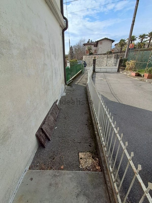 appartamento in vendita a Casalzuigno