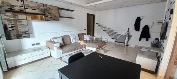 appartamento in vendita a Casalzuigno