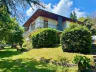 casa indipendente in vendita a Casalzuigno