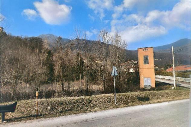negozio in vendita a Casalzuigno