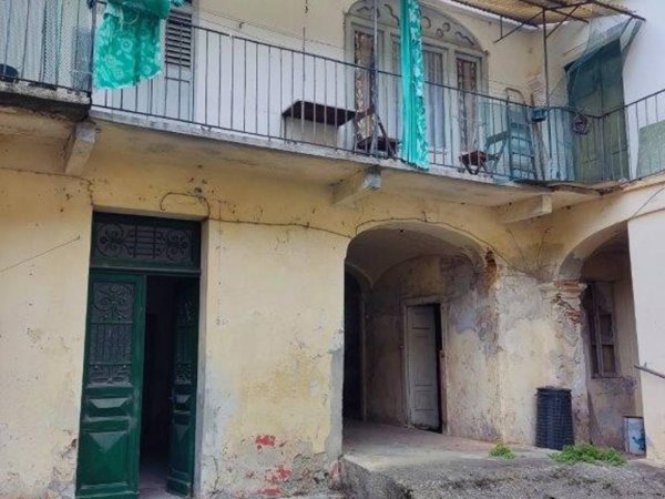 casa indipendente in vendita a Casalzuigno