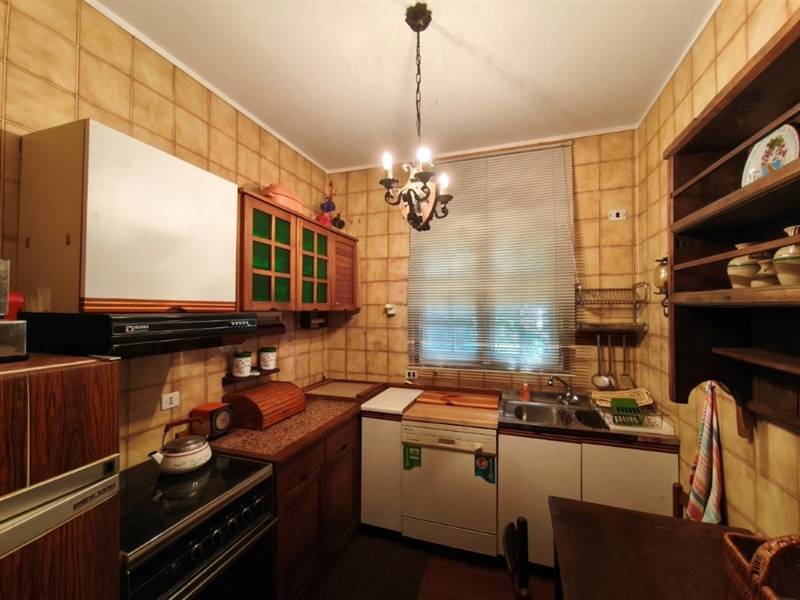 casa indipendente in vendita a Casalzuigno in zona Arcumeggia
