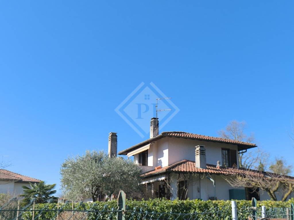 casa indipendente in vendita a Casciago
