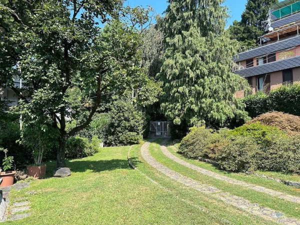 casa indipendente in vendita a Casciago