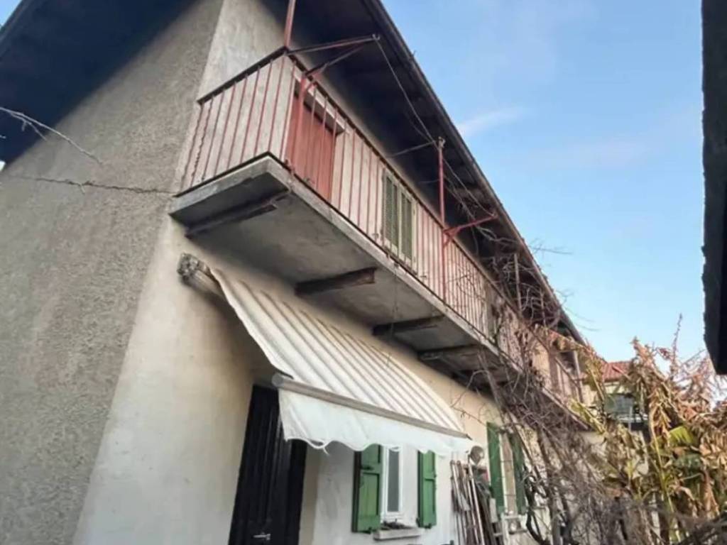 casa indipendente in vendita a Casciago