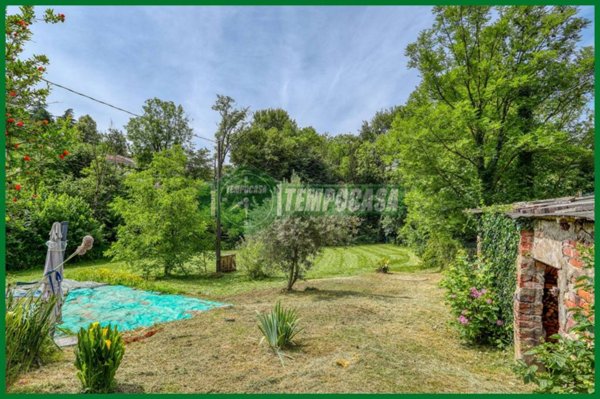 casa indipendente in vendita a Casciago in zona Morosolo