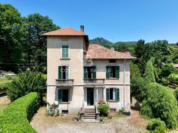 casa indipendente in vendita a Casciago