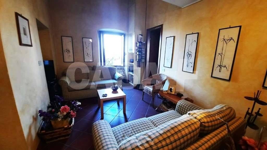 appartamento in vendita a Casciago in zona Morosolo