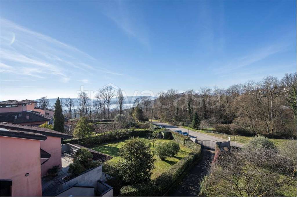 casa indipendente in vendita a Casciago