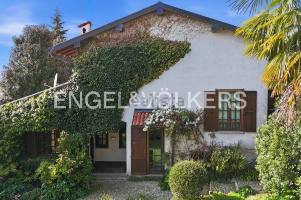 casa indipendente in vendita a Casciago