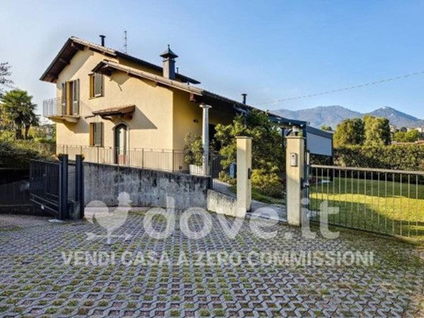 casa indipendente in vendita a Casciago