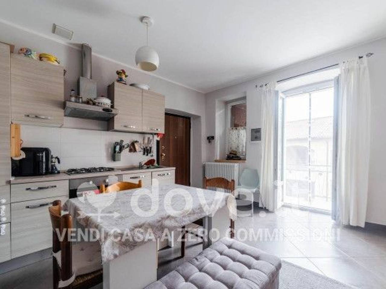 appartamento in vendita a Casciago in zona Casarico