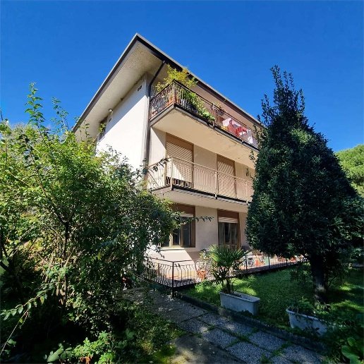 appartamento in vendita a Casciago in zona Casarico