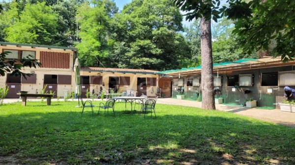 casa indipendente in vendita a Casorate Sempione