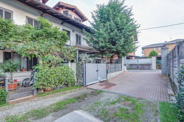 appartamento in vendita a Casorate Sempione