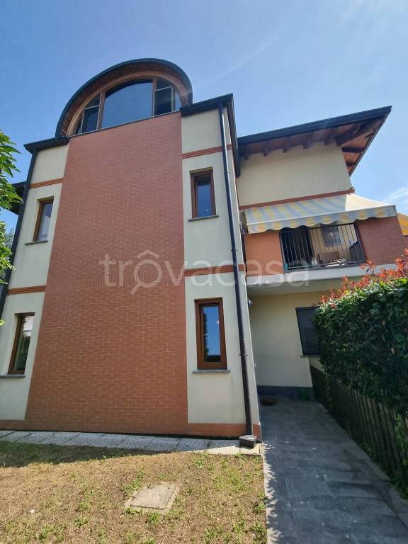 appartamento in vendita a Casorate Sempione