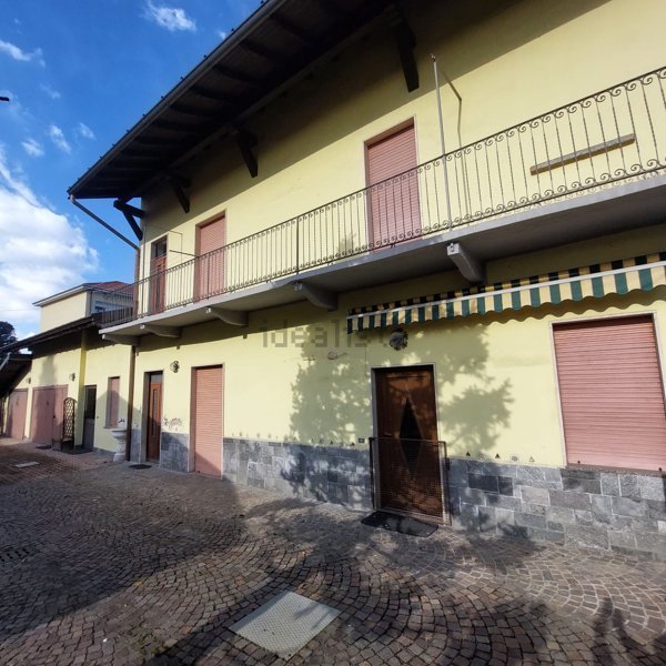appartamento in vendita a Casorate Sempione