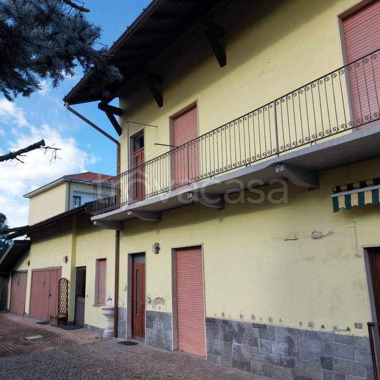 appartamento in vendita a Casorate Sempione