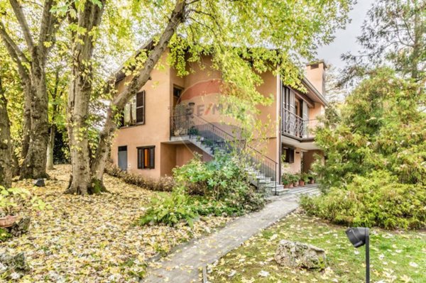casa indipendente in vendita a Casorate Sempione