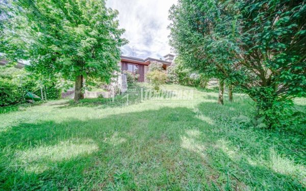 casa indipendente in vendita a Casorate Sempione
