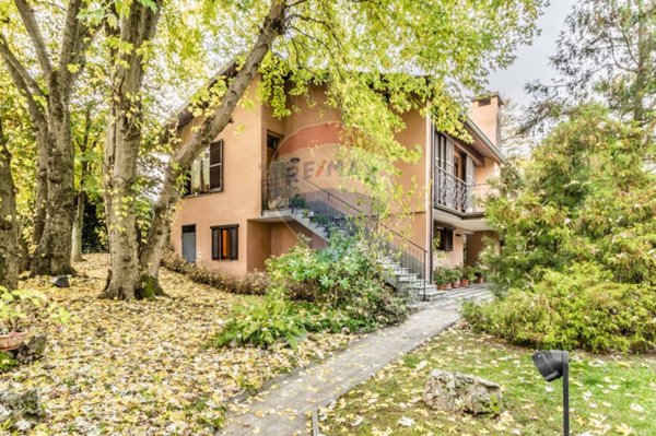 casa indipendente in vendita a Casorate Sempione