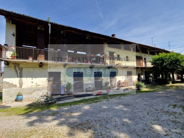 casa indipendente in vendita a Casorate Sempione