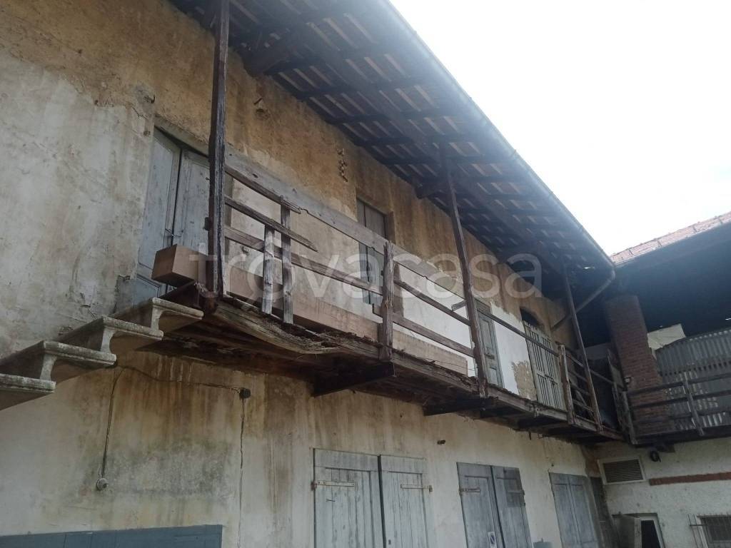 casa indipendente in vendita a Casorate Sempione