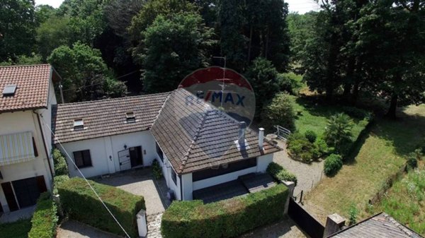 casa indipendente in vendita a Casorate Sempione