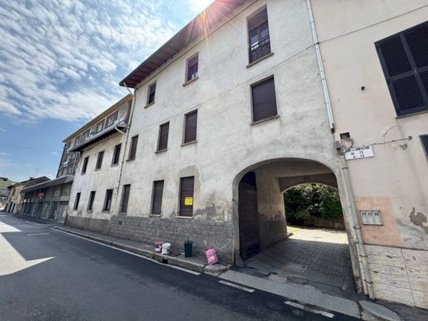 casa indipendente in vendita a Casorate Sempione