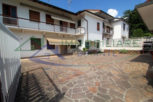 appartamento in vendita a Casorate Sempione