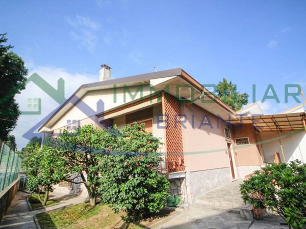 casa indipendente in vendita a Casorate Sempione