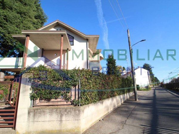 appartamento in vendita a Casorate Sempione