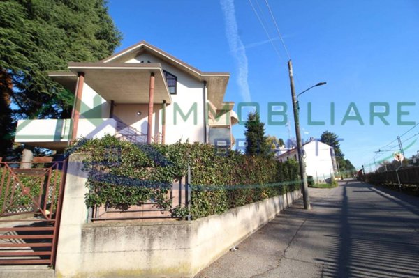 appartamento in vendita a Casorate Sempione