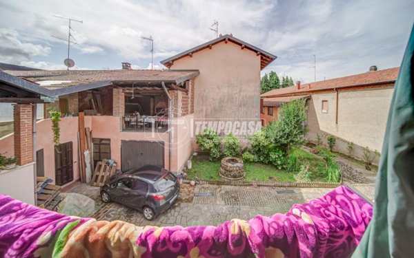 casa indipendente in vendita a Casorate Sempione