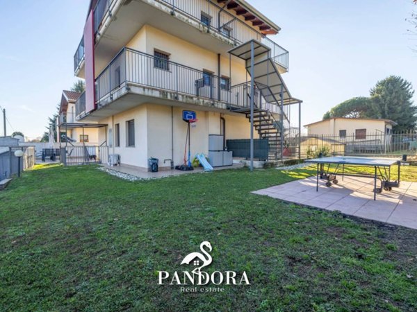 appartamento in vendita a Casorate Sempione