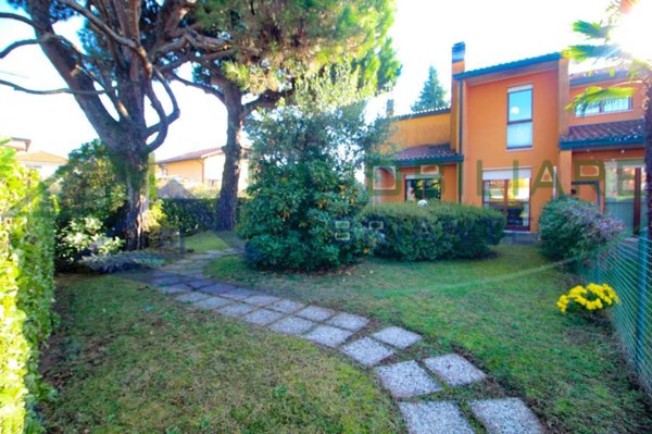 casa indipendente in vendita a Casorate Sempione