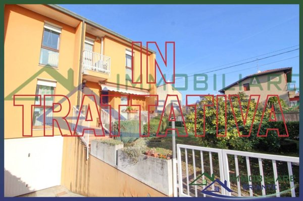 casa indipendente in vendita a Casorate Sempione