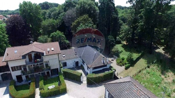 casa indipendente in vendita a Casorate Sempione