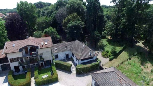 casa indipendente in vendita a Casorate Sempione