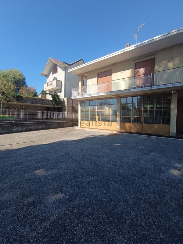 appartamento in vendita a Casorate Sempione