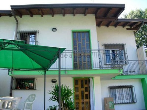 casa indipendente in vendita a Casorate Sempione