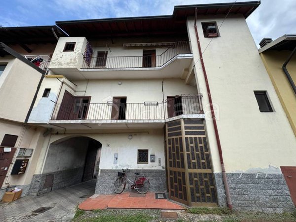 casa indipendente in vendita a Casorate Sempione